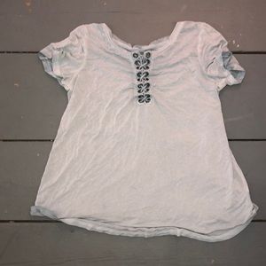 blue american eagle shirt